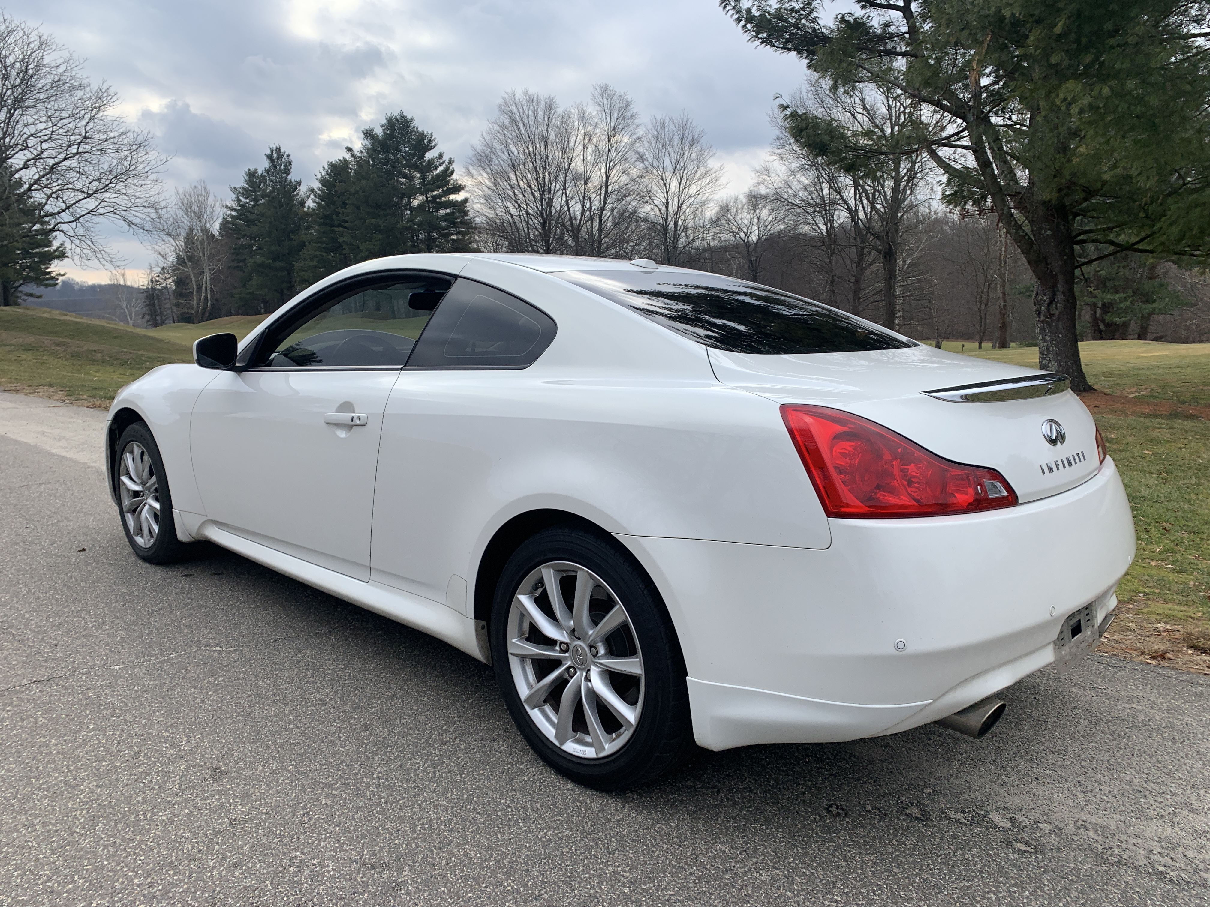 2014 Infiniti Coupe Q60 3.7 AWD 133K 330HP LOADED Excellent Condition SPORT TRIM -  Modern Tech - Serious VQ Power — photo 8